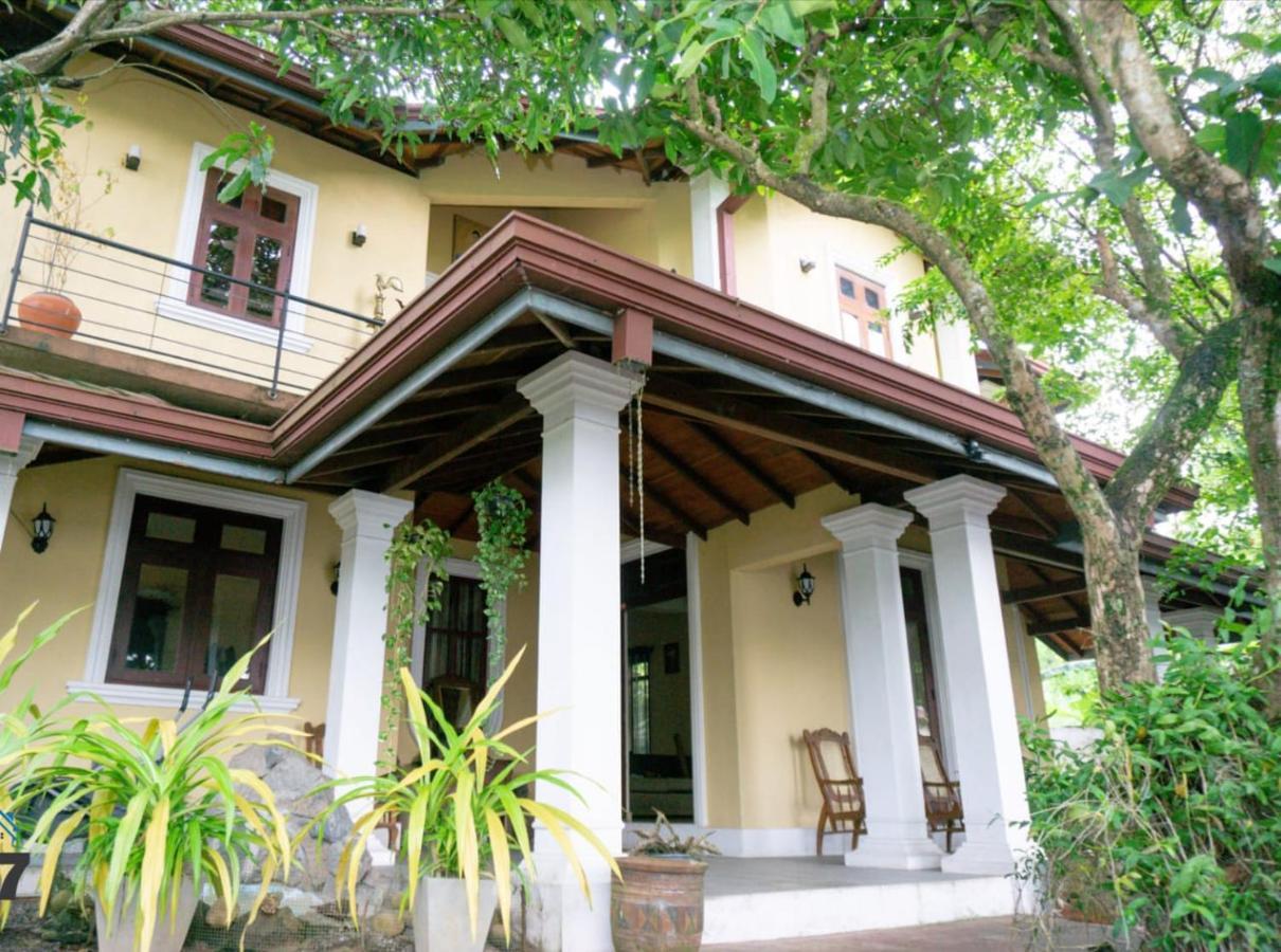 Airport Villa D 87 Katunayaka Esterno foto
